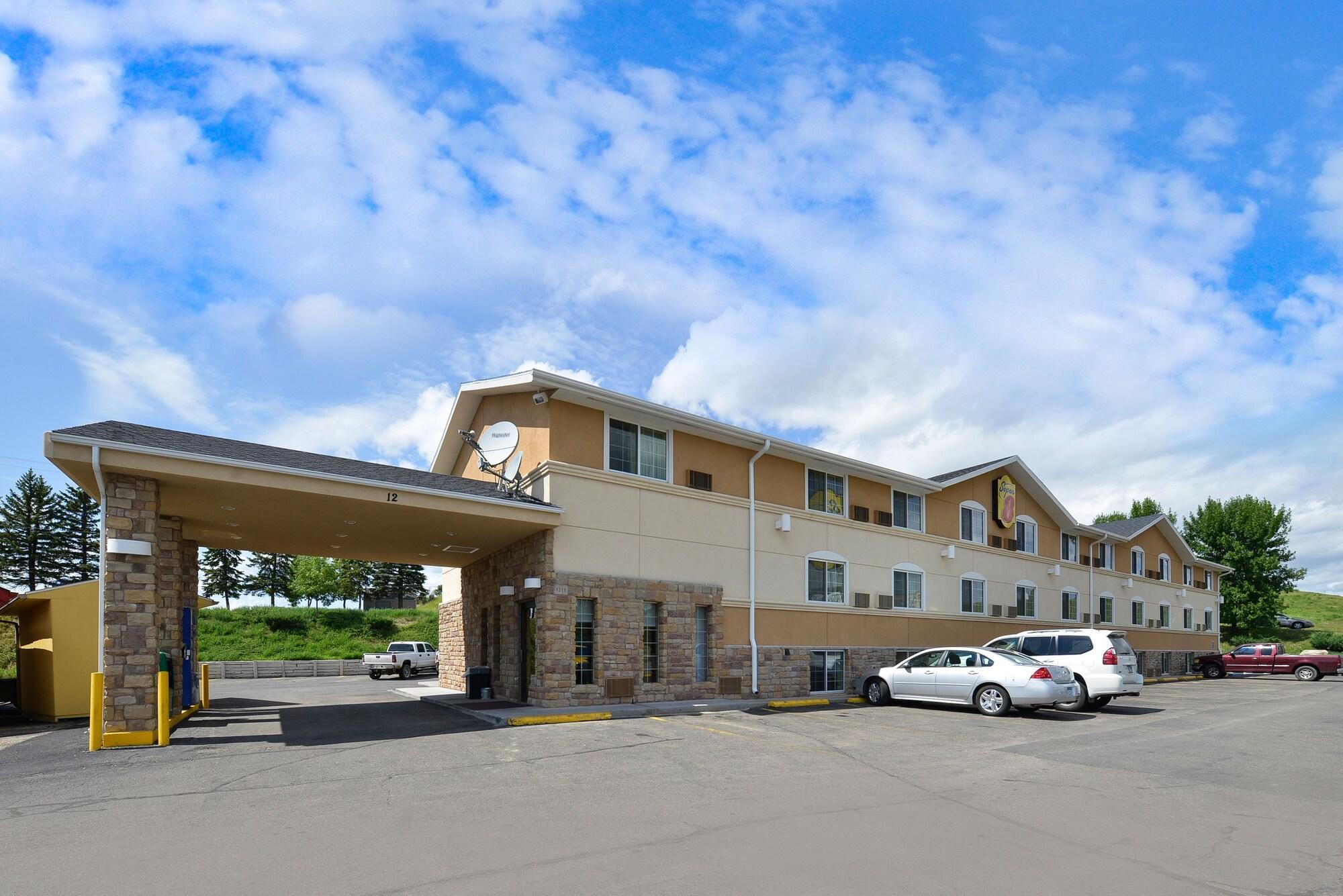 Super 8 By Wyndham Minot Airport Hotel Kültér fotó